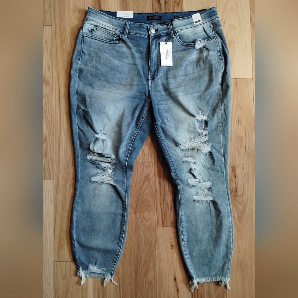 Judy Blue mid rise skinny jeans size 22W